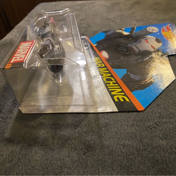 Hot Wheels/Marvel "War Marchine" - Picture 2 of 5